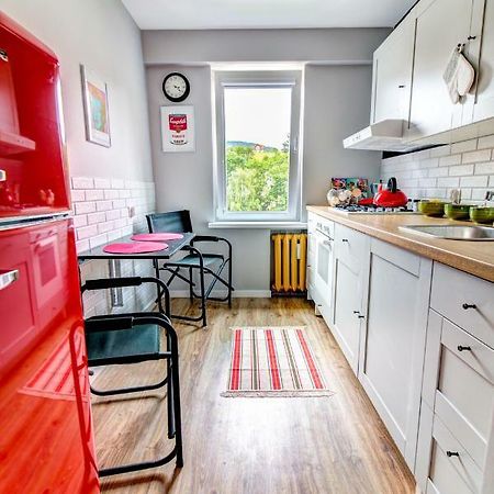 Apartament Halinka Salon, Sypialnia, Kuchnia, Balkon Powierzchnia 50M クリニツァ・ズドルイ エクステリア 写真